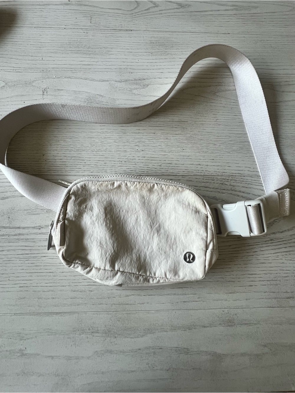 Lululemon Everywhere Belt Bag- Light Cream White